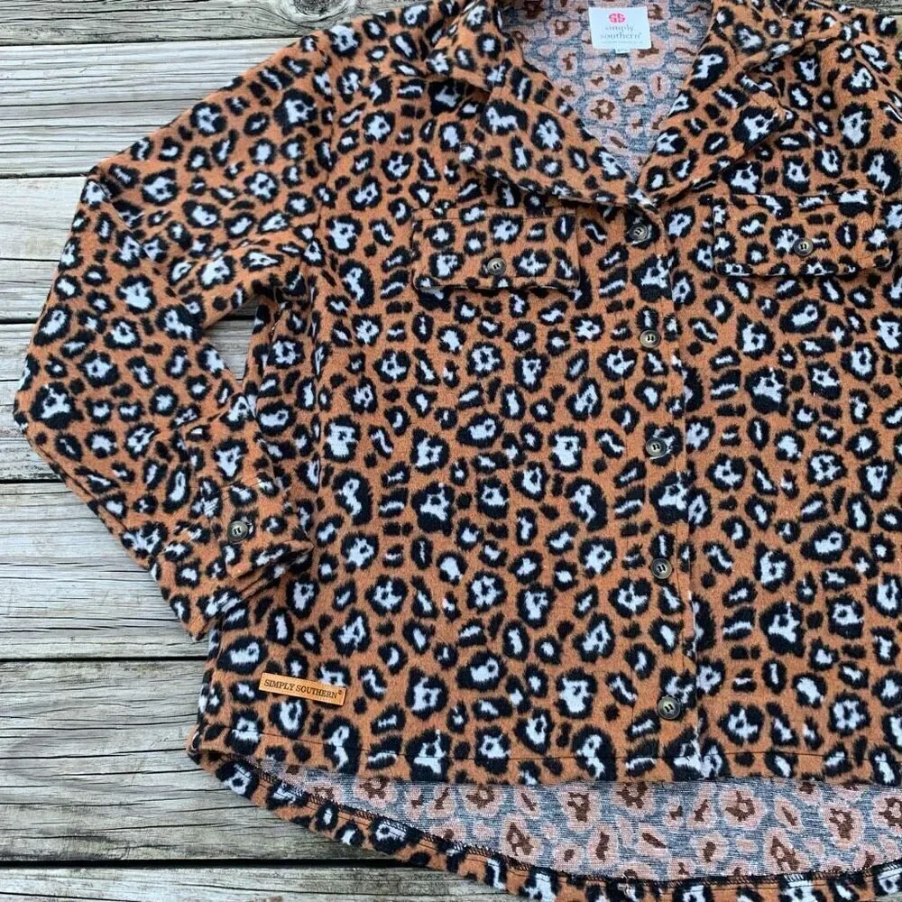 Simply Southern Leo Shacket Leopard Print, pockets, button up, 2XL - Picture 3 of 7